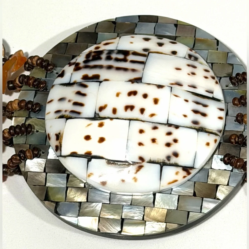Chico’s Mother of Pearl Shell Brown Beaded Chain Adjustable Statement Belt